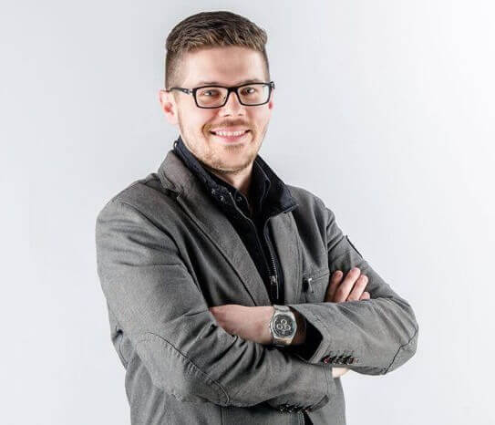 Daniel Višňák - autor série E-shop v plusu a Eshoprestart